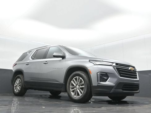 Used 2023 Chevrolet Traverse LT AWD/4WD image 10