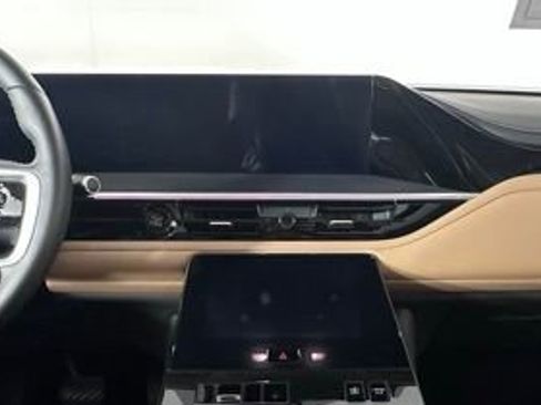 Certified 2025 INFINITI QX80 Sensory image 26