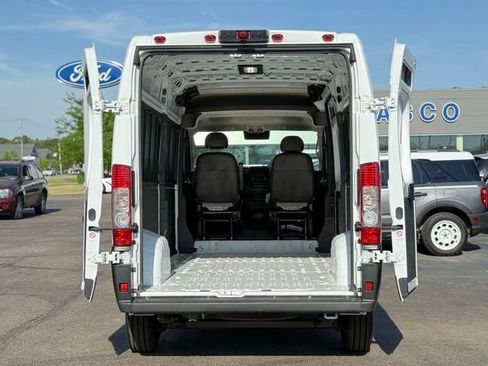 Used 2026 RAM ProMaster 2500 w/ Convenience Group FWD image 38