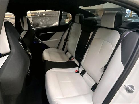 Used 2025 BMW M5 w/ Carbon Package AWD/4WD image 29