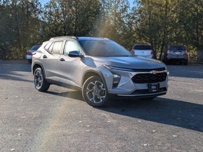 Used 2024 Chevrolet Trax LT w/ Driver Confidence Package