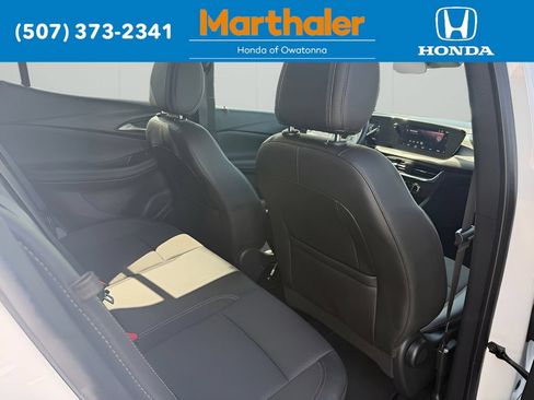 Used 2025 Buick Encore GX Preferred AWD/4WD image 19