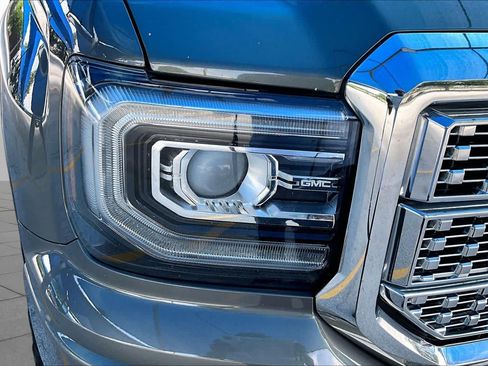 Used 2018 GMC Sierra 1500 Denali w/ Denali Ultimate Package AWD/4WD image 28