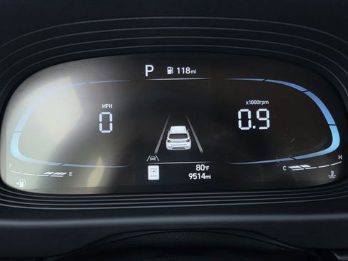 Certified 2024 Hyundai Venue Limited FWD image 21