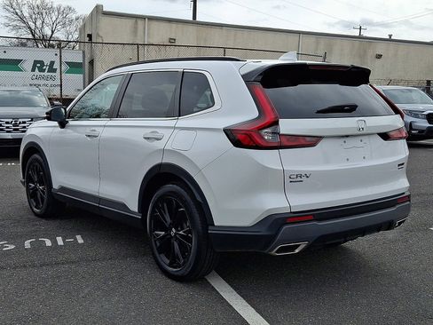 Used 2023 Honda CR-V Sport Touring image 4