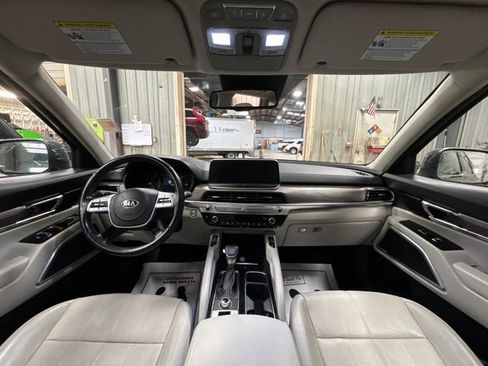 Used 2021 Kia Telluride EX w/ EX Premium Package AWD/4WD image 22