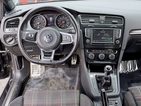 Used 2017 Volkswagen GTI Sport image 18