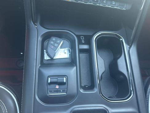 Used 2024 GMC Sierra 2500 AT4X image 27