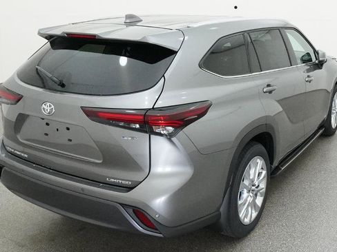 New 2026 Toyota Highlander Limited image 30