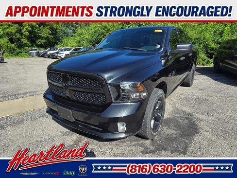 Used 2018 RAM 1500 Express w/ Black Ram 1500 Express Group AWD/4WD image 1