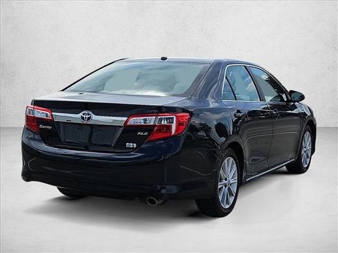 Used 2012 Toyota Camry XLE w/ Convenience Pkg FWD image 5
