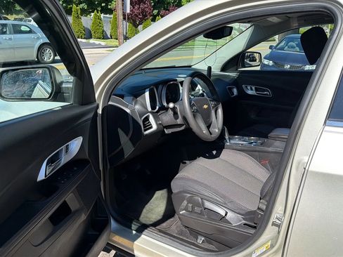 Used 2016 Chevrolet Equinox LS FWD image 23