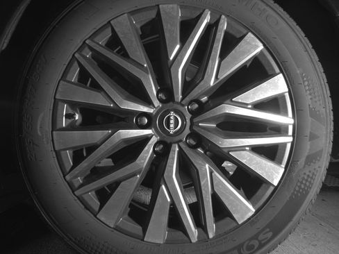 Used 2025 Nissan Altima 2.5 SV image 14