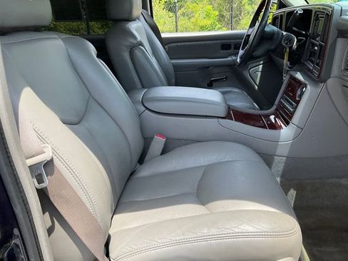 Used 2005 Cadillac Escalade AWD image 20