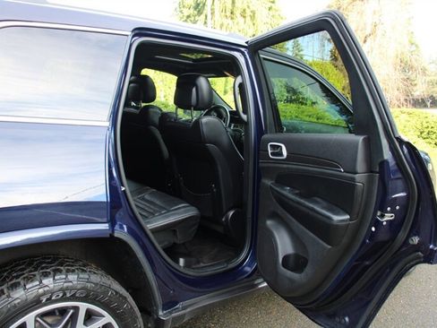 Used 2018 Jeep Grand Cherokee Limited image 6