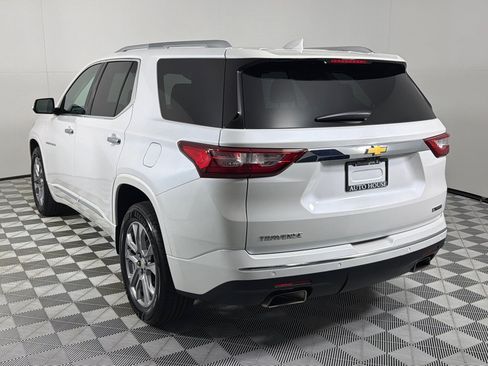 Used 2018 Chevrolet Traverse Premier w/ Driver Confidence II Package FWD image 7