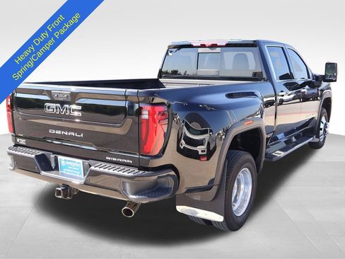 Used 2024 GMC Sierra 3500 Denali w/ Denali Reserve Package AWD/4WD image 5