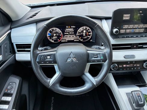 Used 2022 Mitsubishi Outlander SEL FWD image 12