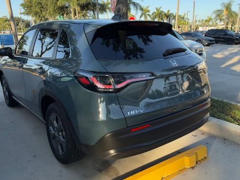 Used 2027 Honda HR-V LX image 3