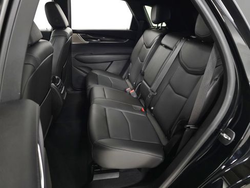 Certified 2023 Cadillac XT5 Sportv AWD/4WD image 38