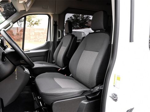 Used 2021 Ford Transit 350 XLT image 32