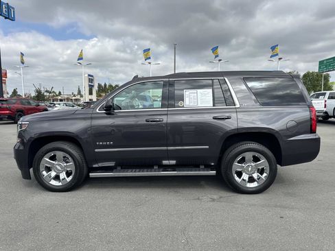 Used 2017 Chevrolet Tahoe LT w/ LT Signature Package image 8