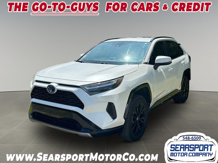 Used 2022 Toyota RAV4 SE AWD/4WD image 1
