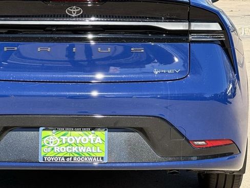 New 2026 Toyota Prius Plug-In Hybrid FWD image 5
