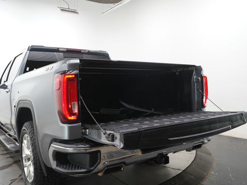 Used 2020 GMC Sierra 1500 SLT w/ SLT Premium Plus Package AWD/4WD image 16