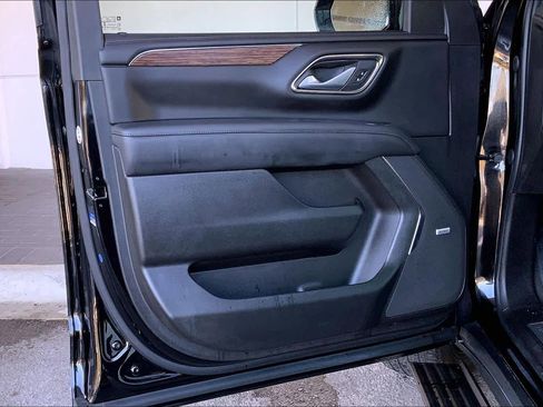 Used 2022 Chevrolet Tahoe High Country image 21