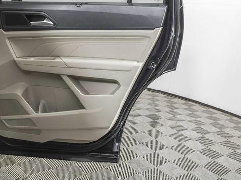 Used 2022 Volkswagen Atlas SE w/ Black Wheel Package image 44