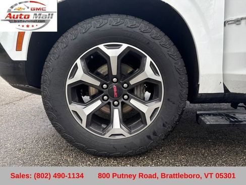 Used 2025 GMC Yukon AT4 Ultimate AWD/4WD image 28