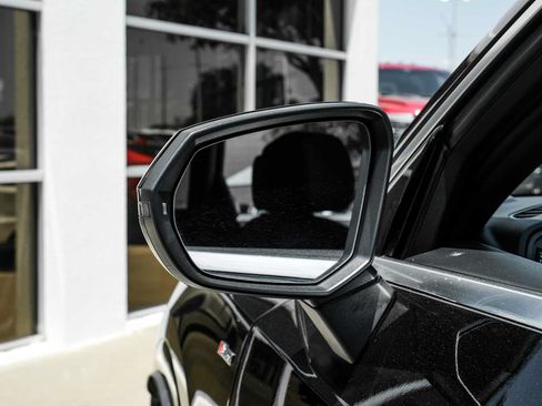 Used 2019 Audi Q3 2.0T Premium Plus w/ Premium Plus Package AWD/4WD image 32