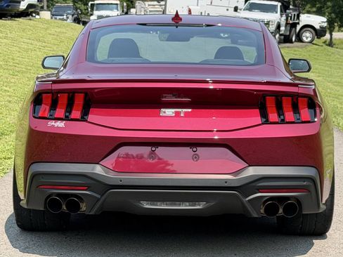 Used 2025 Ford Mustang GT RWD image 7