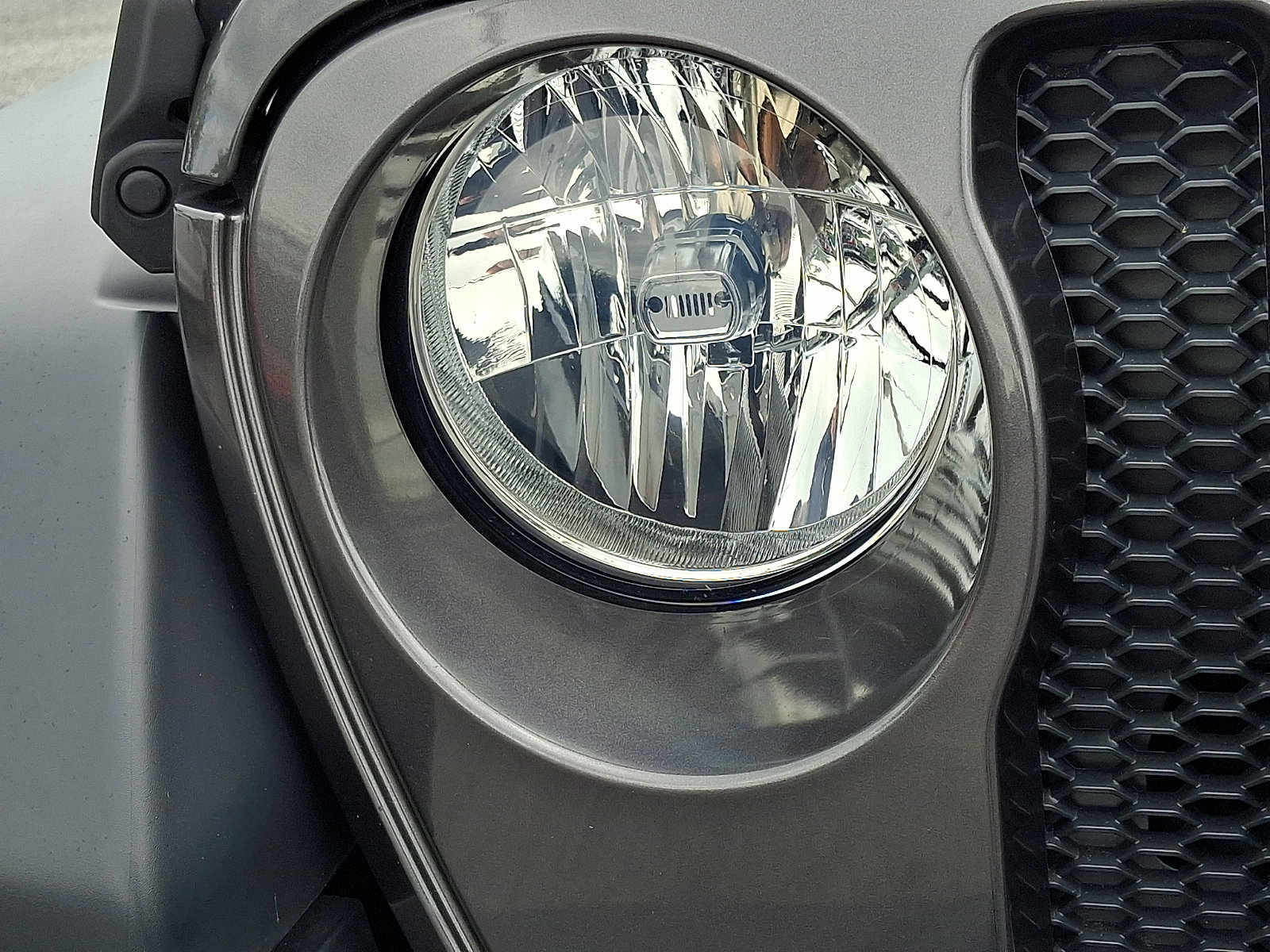 Used 2019 Jeep Wrangler Unlimited Sport S AWD/4WD image 9