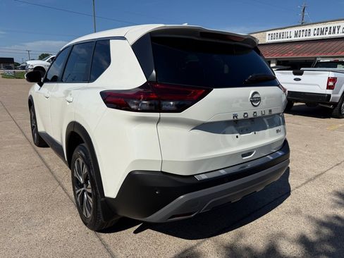 Used 2023 Nissan Rogue SV FWD image 5