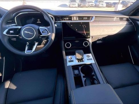 New 2025 Jaguar F-PACE R-Dynamic S AWD/4WD image 5