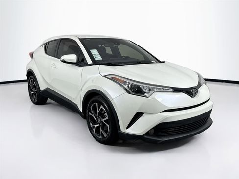 Used 2018 Toyota C-HR XLE image 9