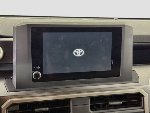 Used 2025 Toyota 4Runner SR5 AWD/4WD image 19