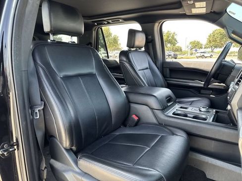 Used 2020 Ford Expedition XLT w/ Equipment Group 202A RWD image 26