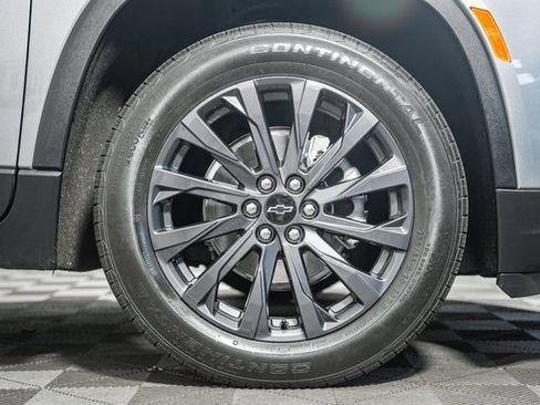 Used 2023 Chevrolet Traverse RS image 19