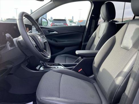 Used 2025 Buick Encore GX Preferred w/ Comfort Package image 17
