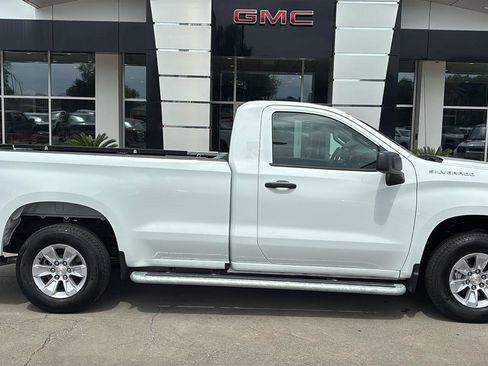 Certified 2025 Chevrolet Silverado 1500 W/T image 9