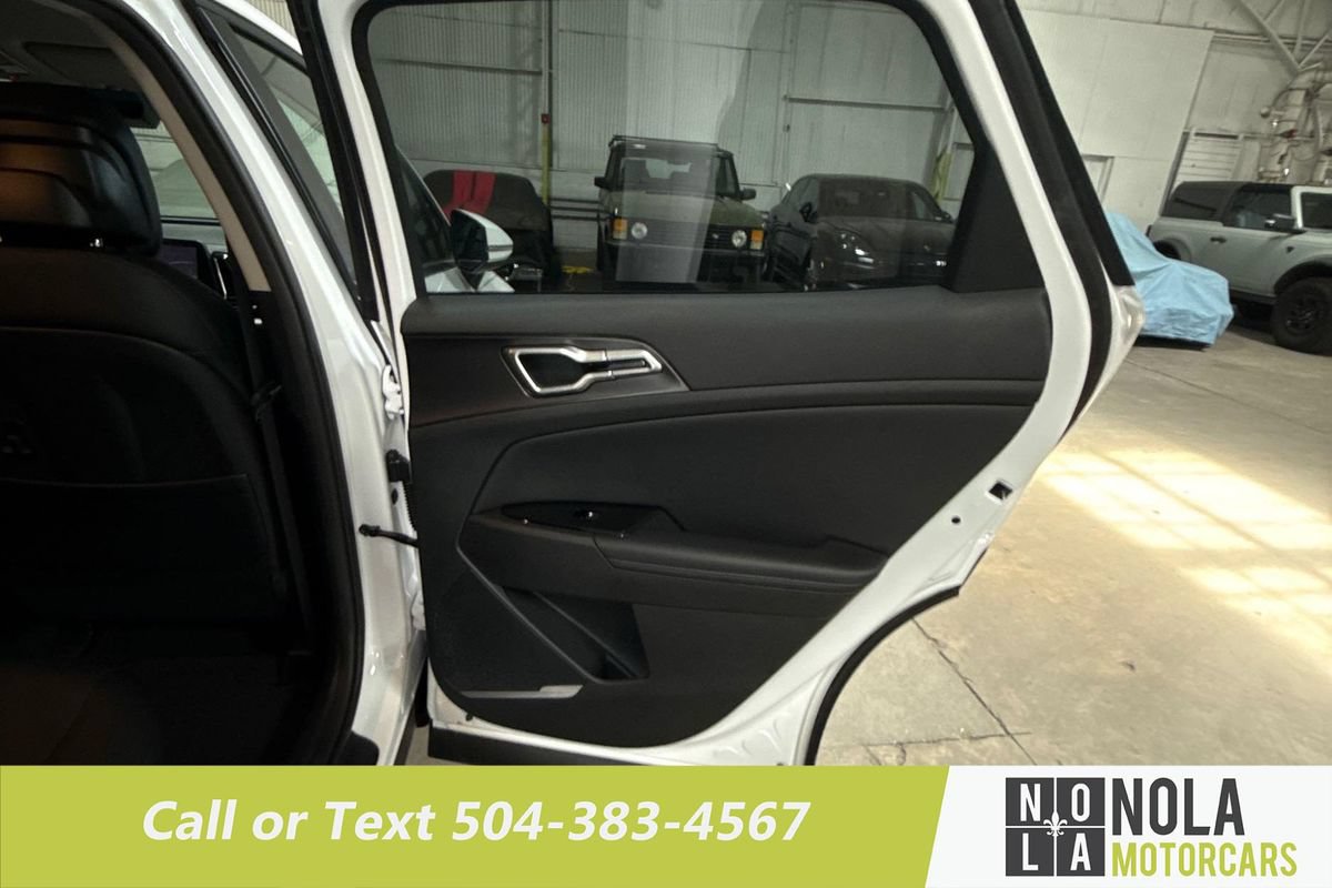Used 2023 Kia Sportage EX FWD image 28