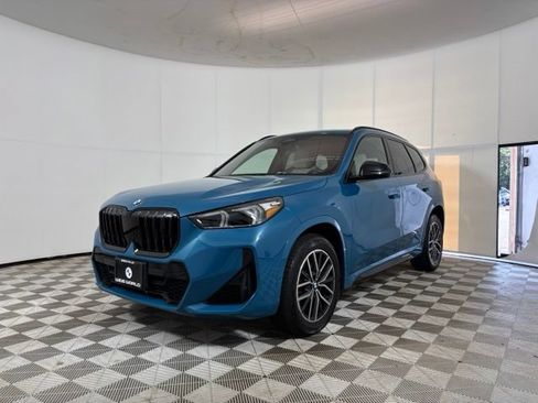 Used 2023 BMW X1 xDrive28i w/ M Sport Package AWD/4WD image 3