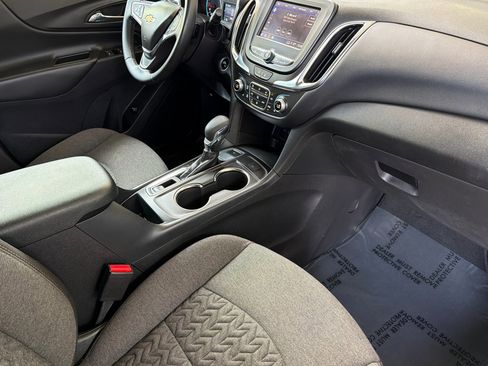 Used 2024 Chevrolet Equinox LT AWD/4WD image 16