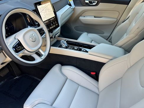 New 2026 Volvo XC60 T8 Ultra w/ Climate Package AWD/4WD image 7