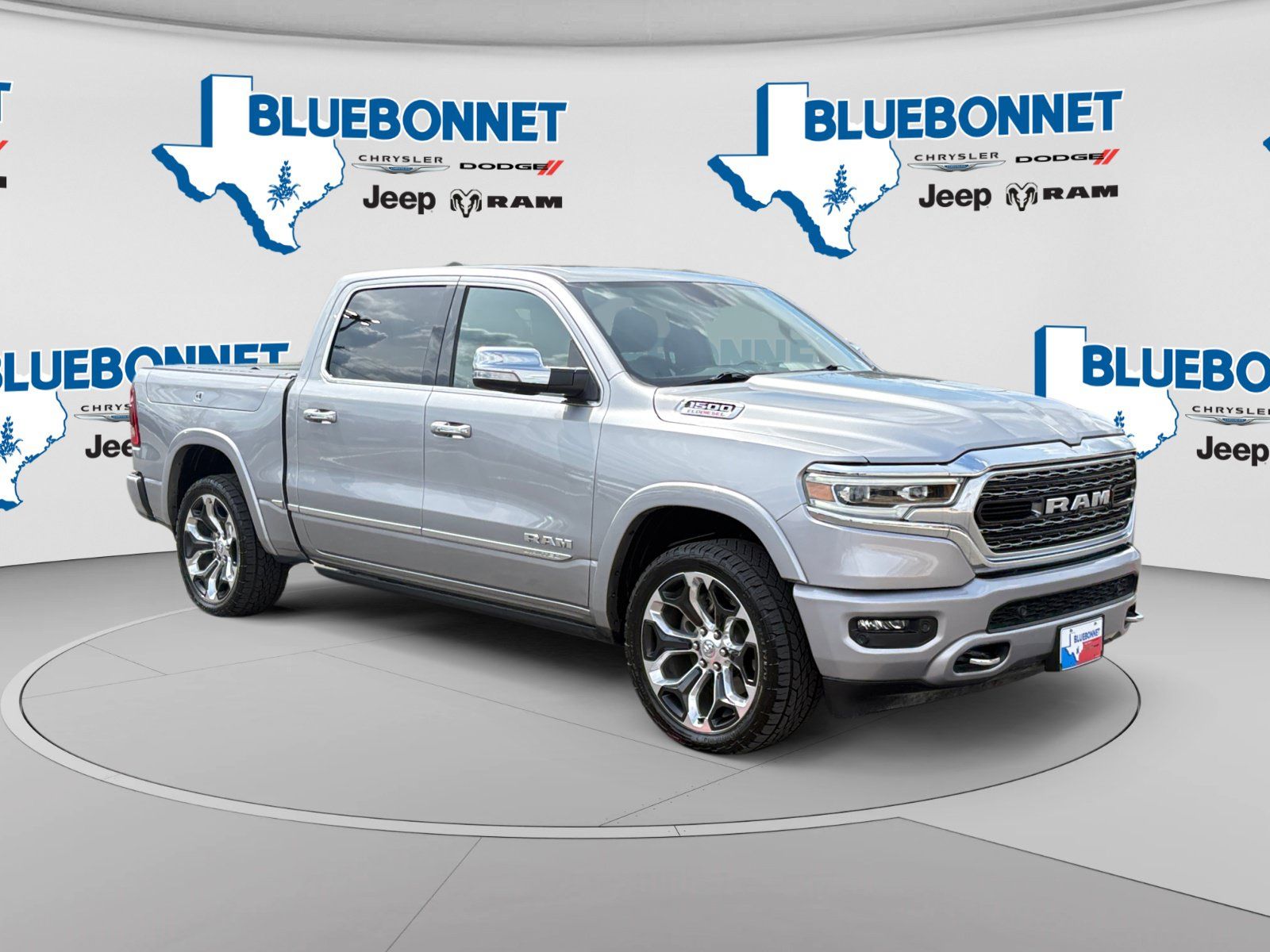 Used 2022 RAM 1500 Limited AWD/4WD image 3