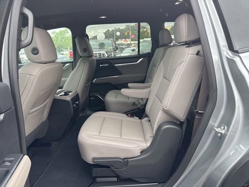 New 2026 GMC Acadia Elevation w/ Elevation Premium Package FWD image 27