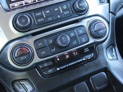 Used 2018 Chevrolet Tahoe LT image 22